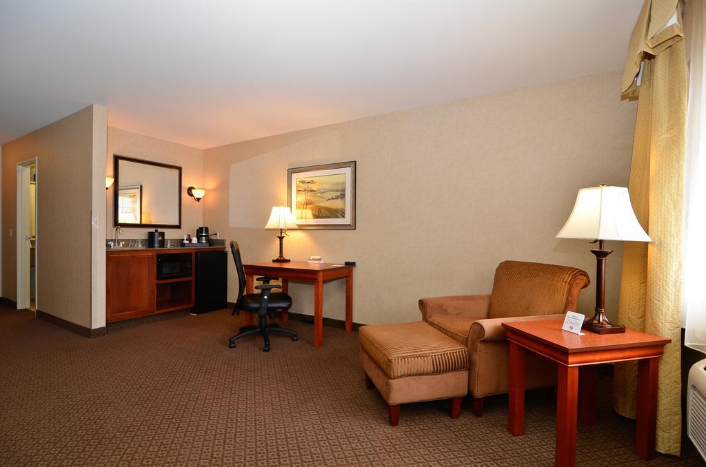 Best Western Plus Kennewick Inn Exterior photo