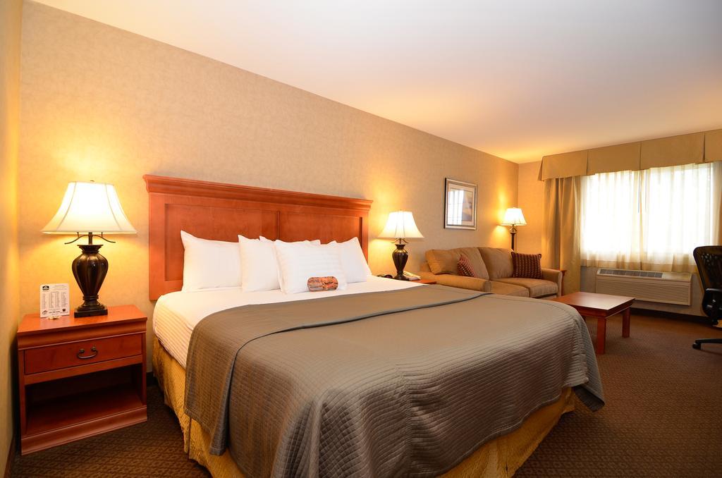 Best Western Plus Kennewick Inn Exterior photo